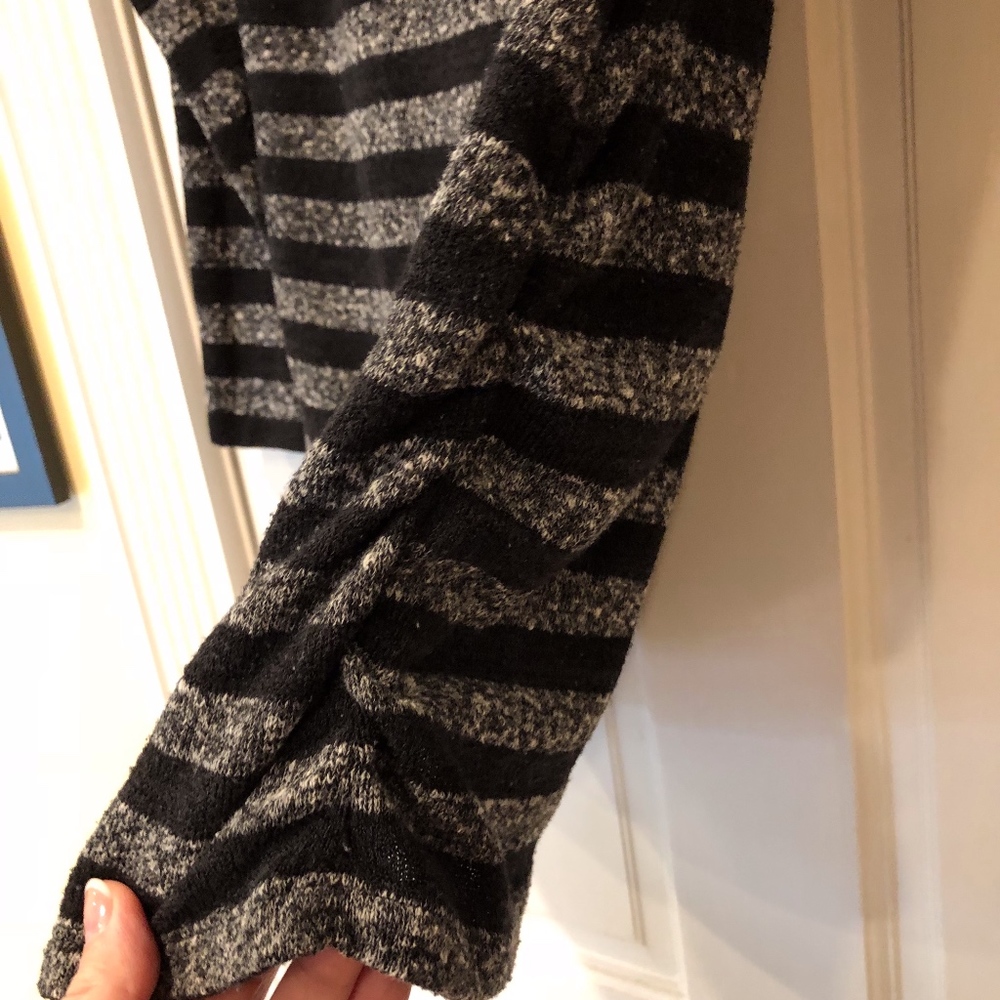 Style & Co Sweater - Picture 6 of 6